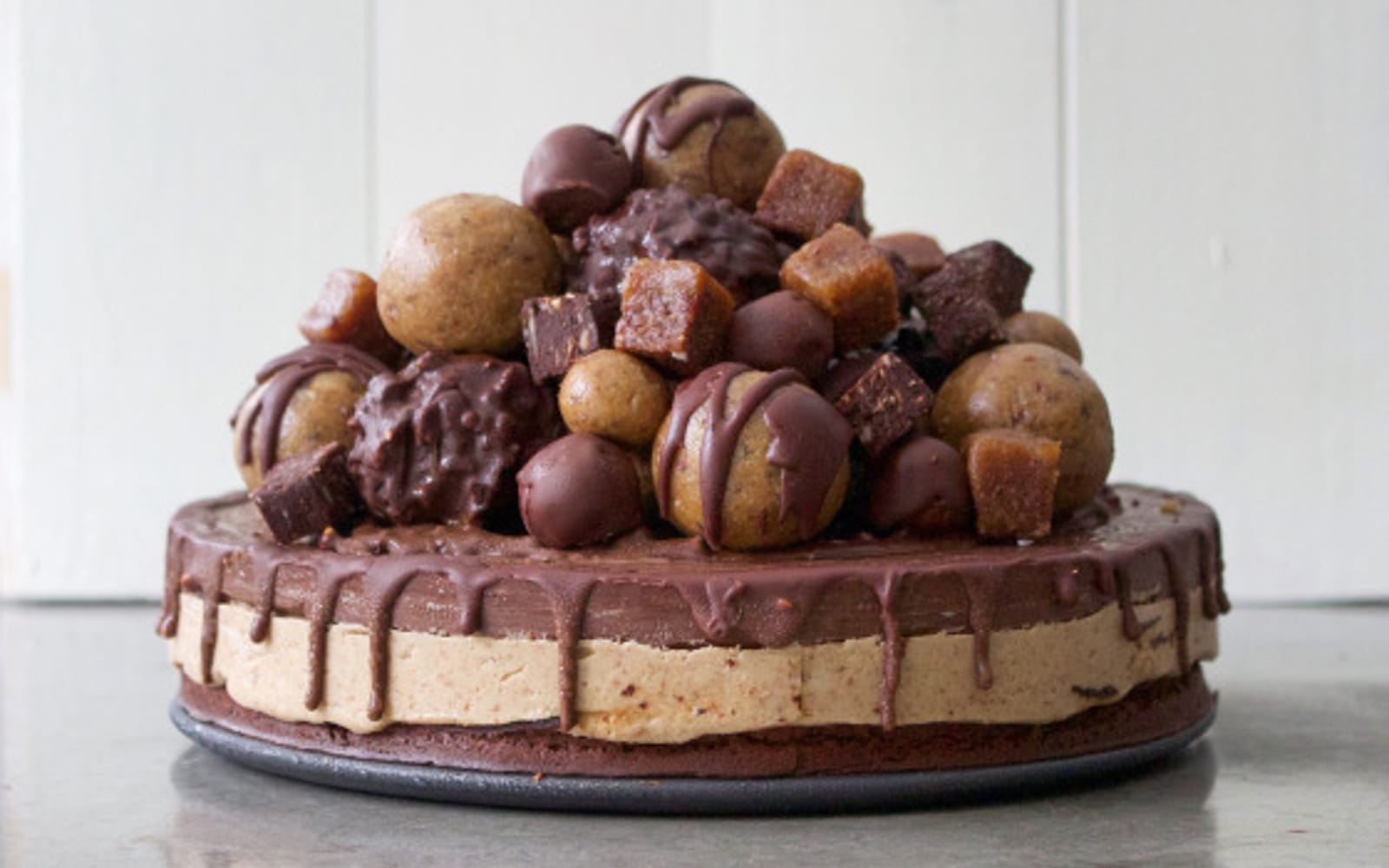 Fudge brownie cake