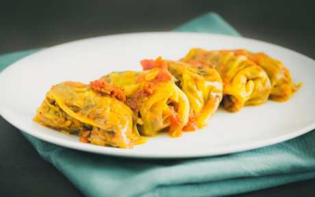 Stuffed Cabbage Rolls in Tomato Sauce