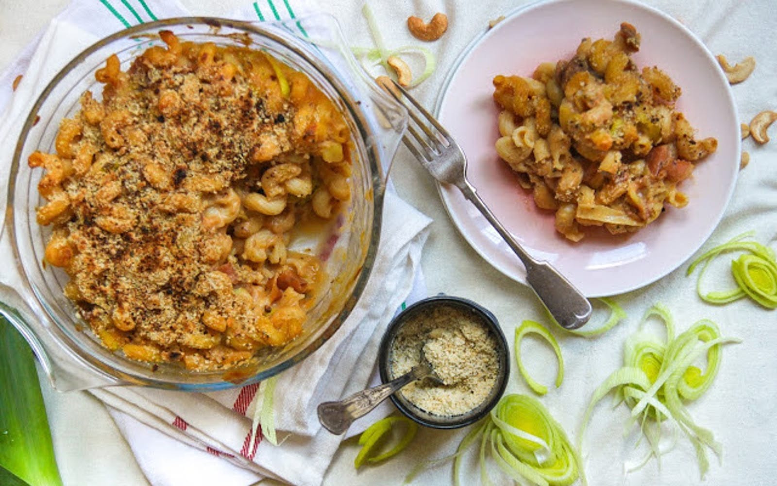 Leek and Smoked Carrot Mac and Cheese - One Green Planet