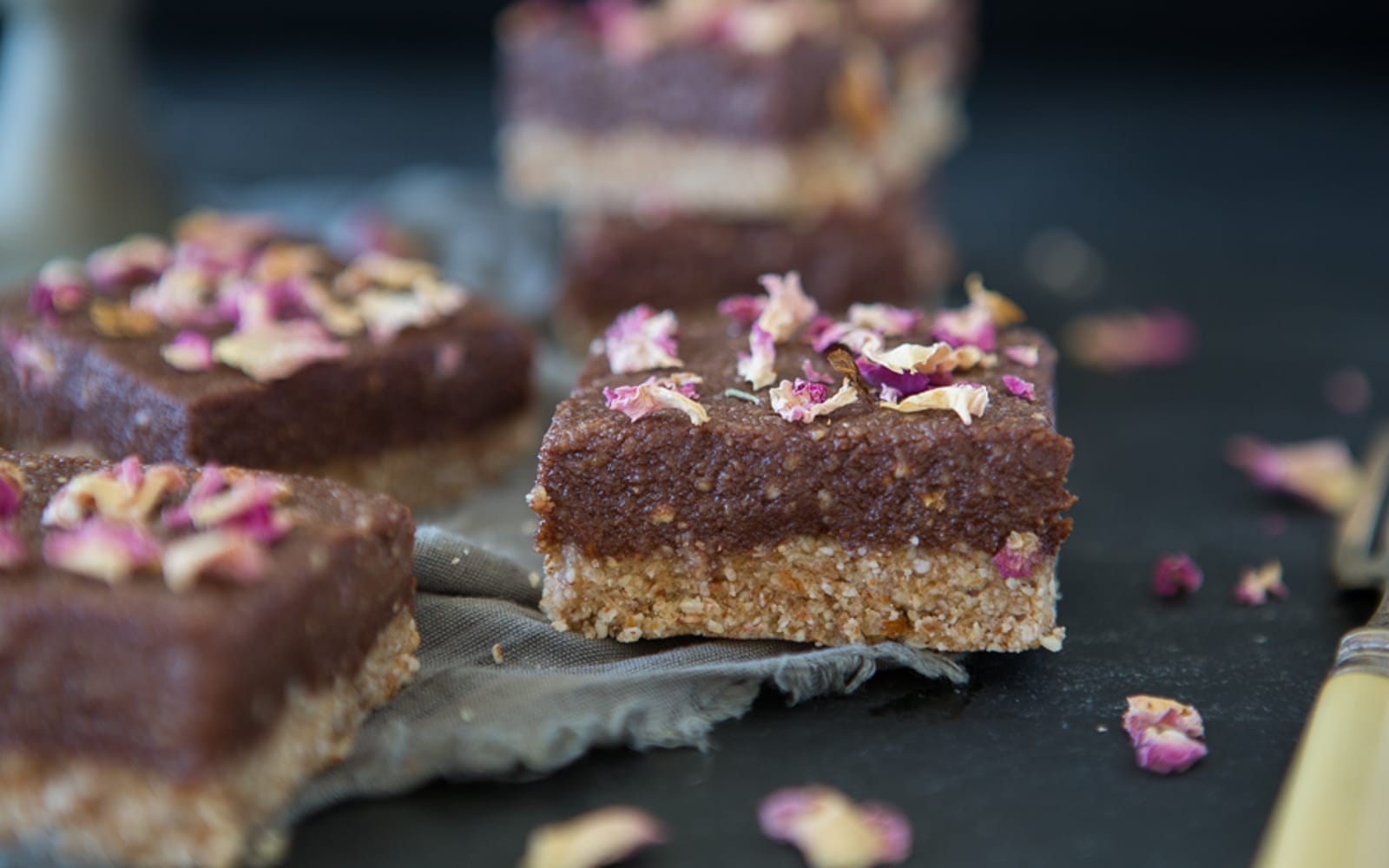 rose-and-chocolate-raw-slice