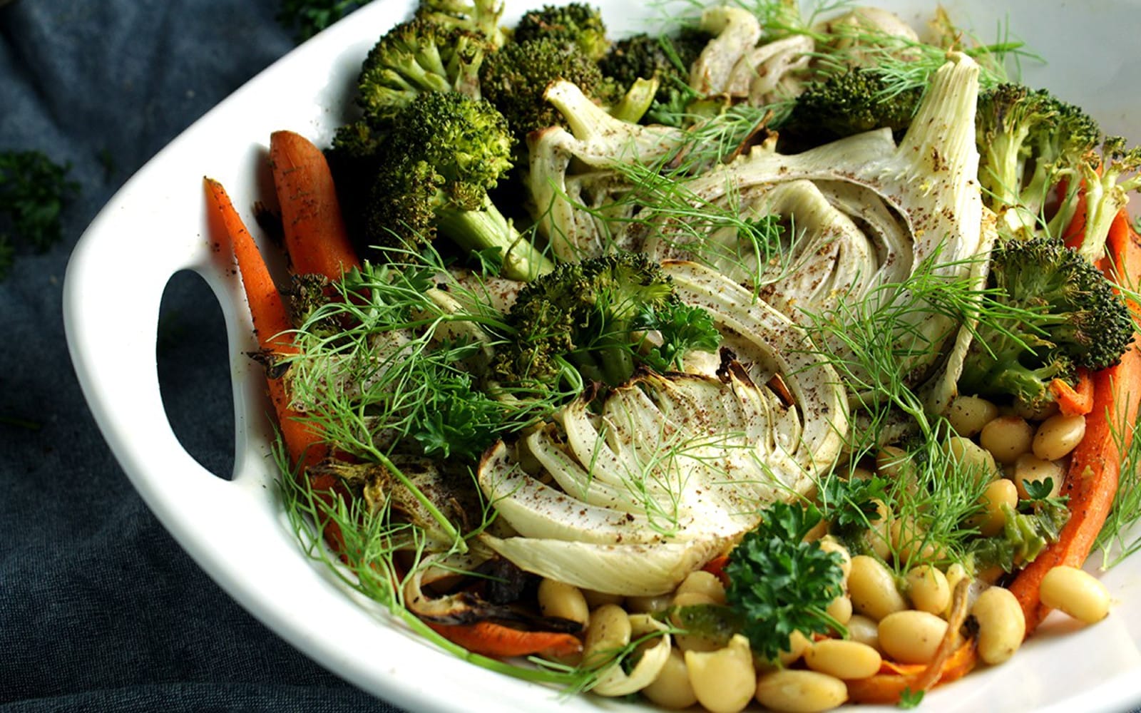 Vegan Fennel Bowl With Creamy White Beans and Dry Roasted Vegetables