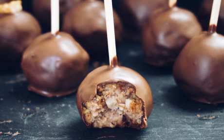 Banana Bread Cake Pops