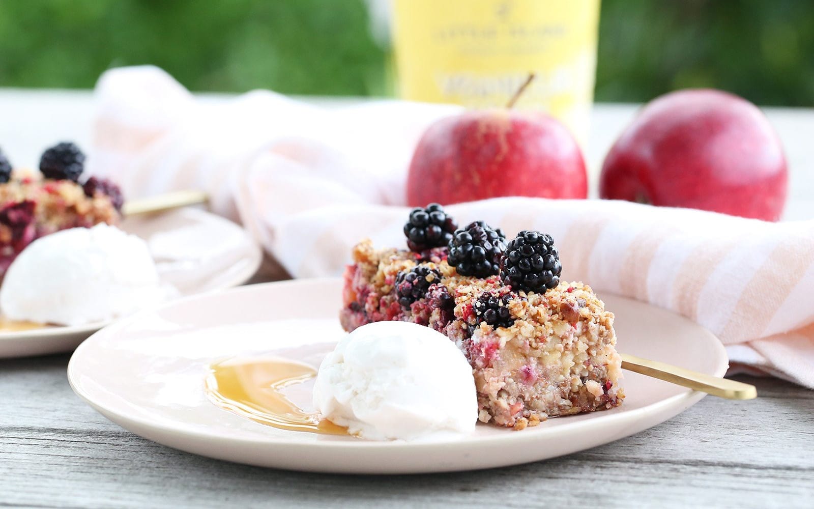 apple-and-blackberry-crumble-d