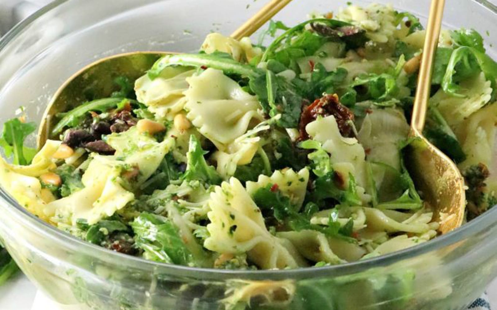 Spinach Pesto Pasta Salad b