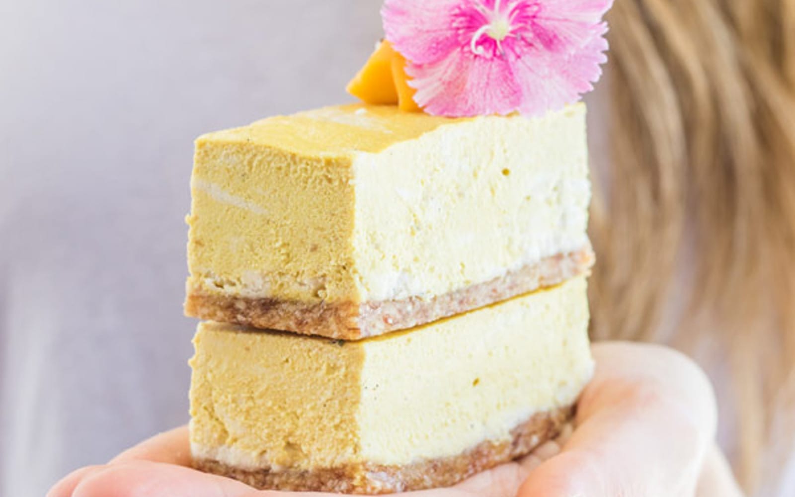 Vegan Mango Cheesecake Bars
