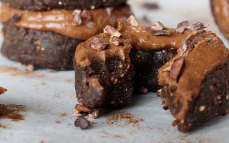no-bake-chocolate-peanut-butter-doughnuts