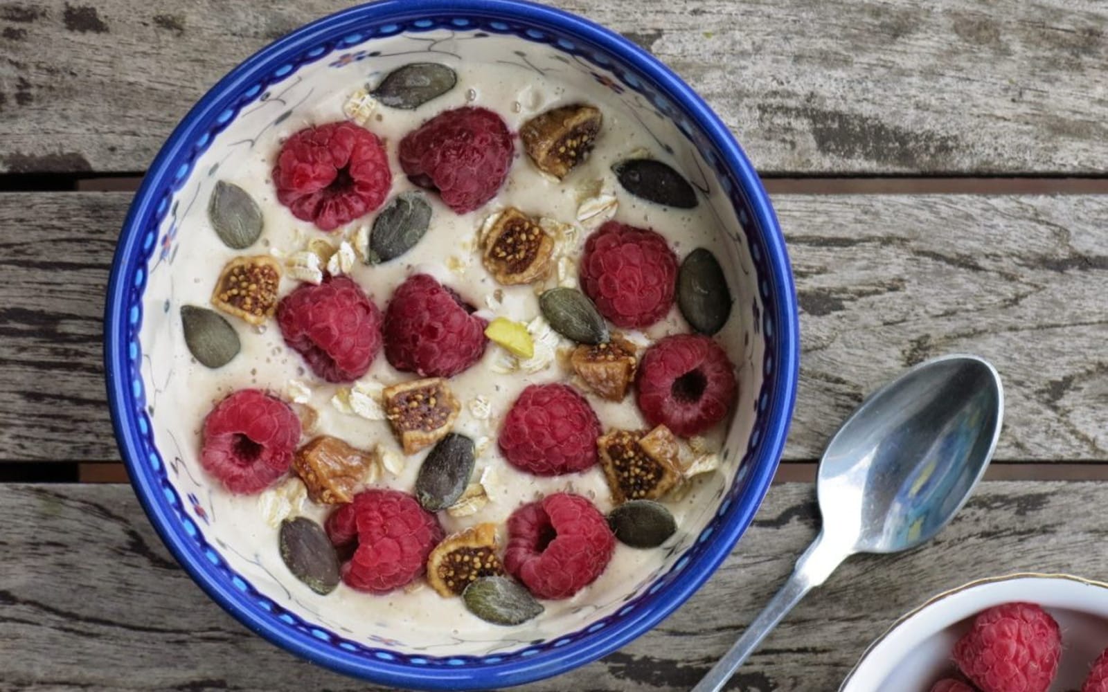 almond-yogurt