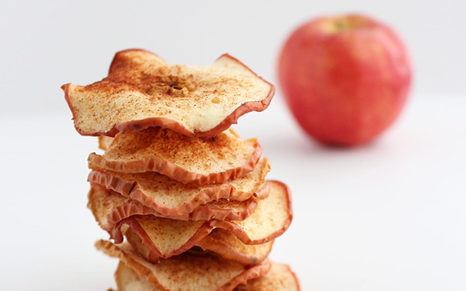 Baked cinnamon apple chips