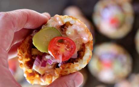 vegan-cheeseburger-tots-3509