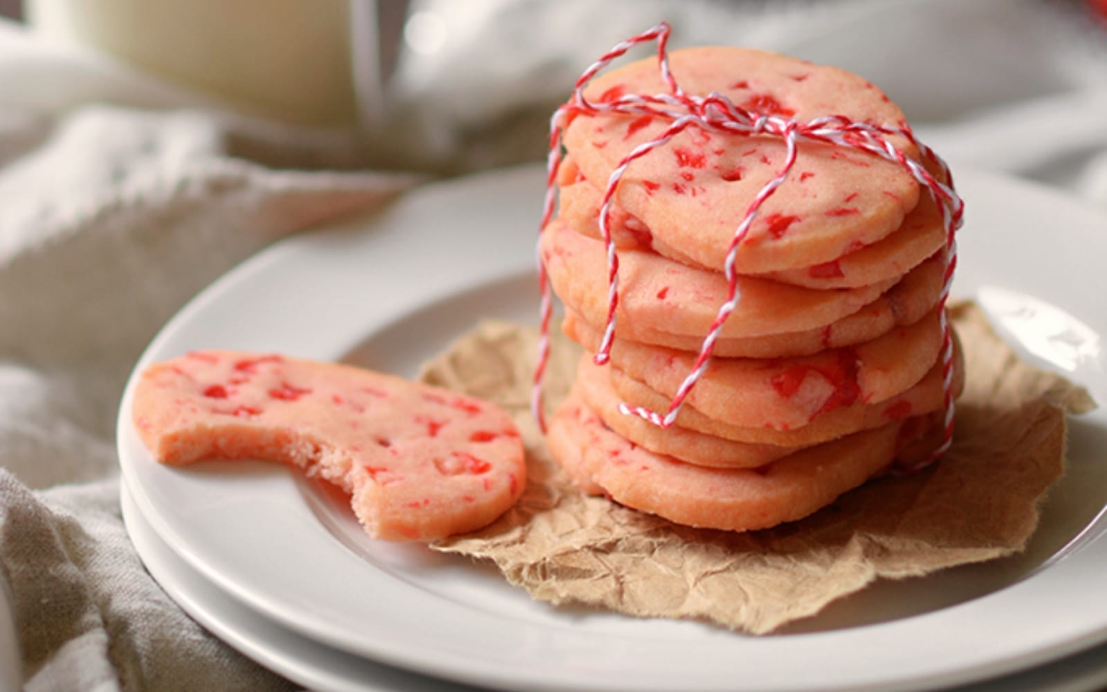 vegan cherry almond shortbread cookies
