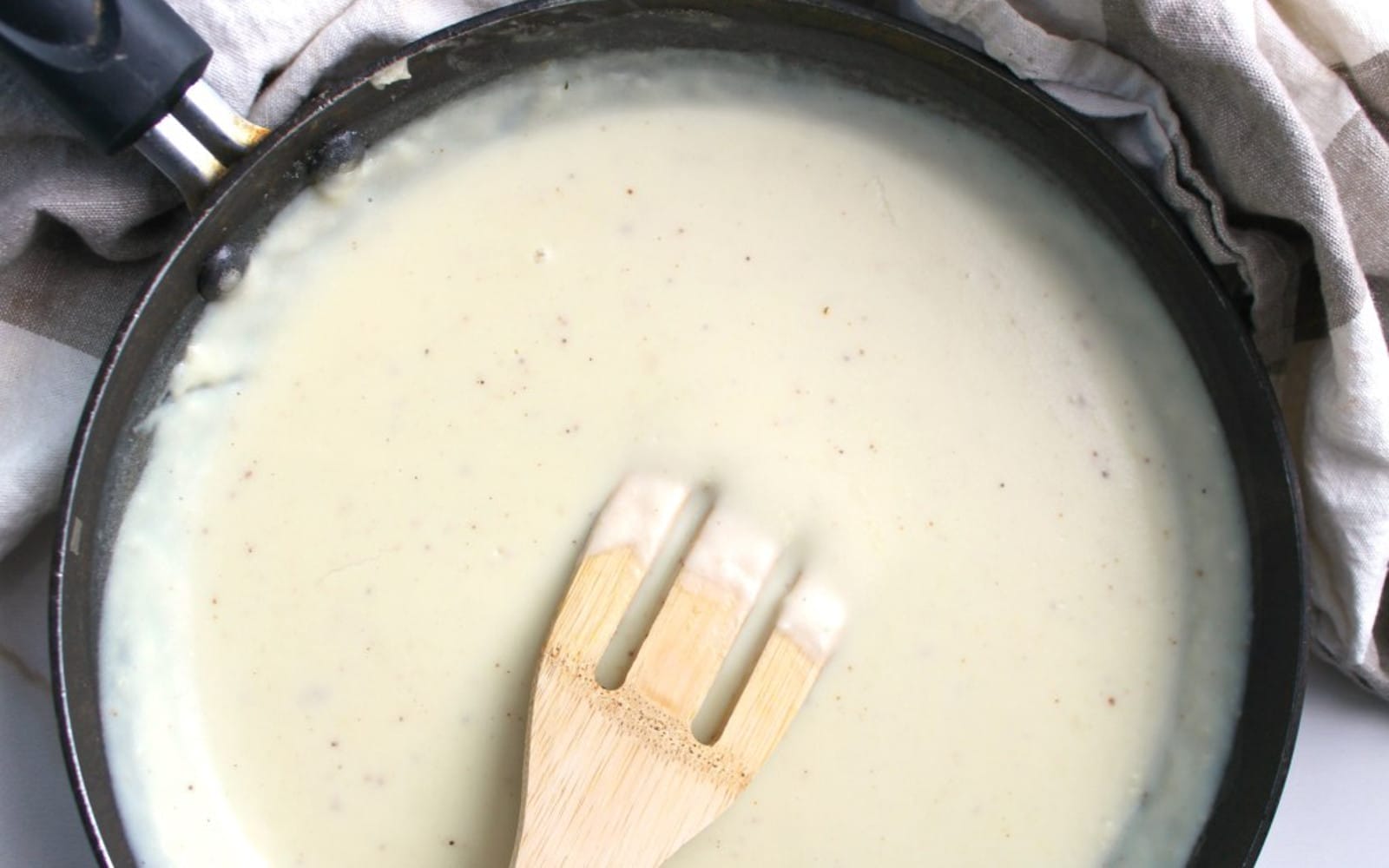 Vegan Simple Bechamel Sauce top view
