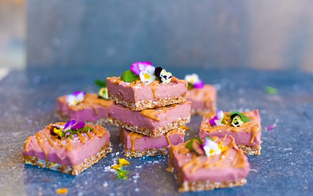 Raw Raspberry Cheesecake Bars
