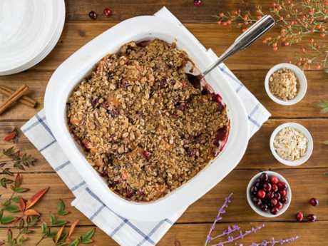 Baked Sweet Potatoes and Cranberries With Cinnamon Oat Crumble