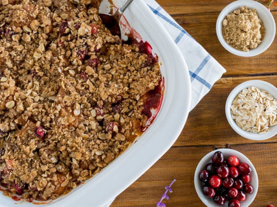 Baked Sweet Potatoes and Cranberries With Cinnamon Oat Crumble&nbsp;