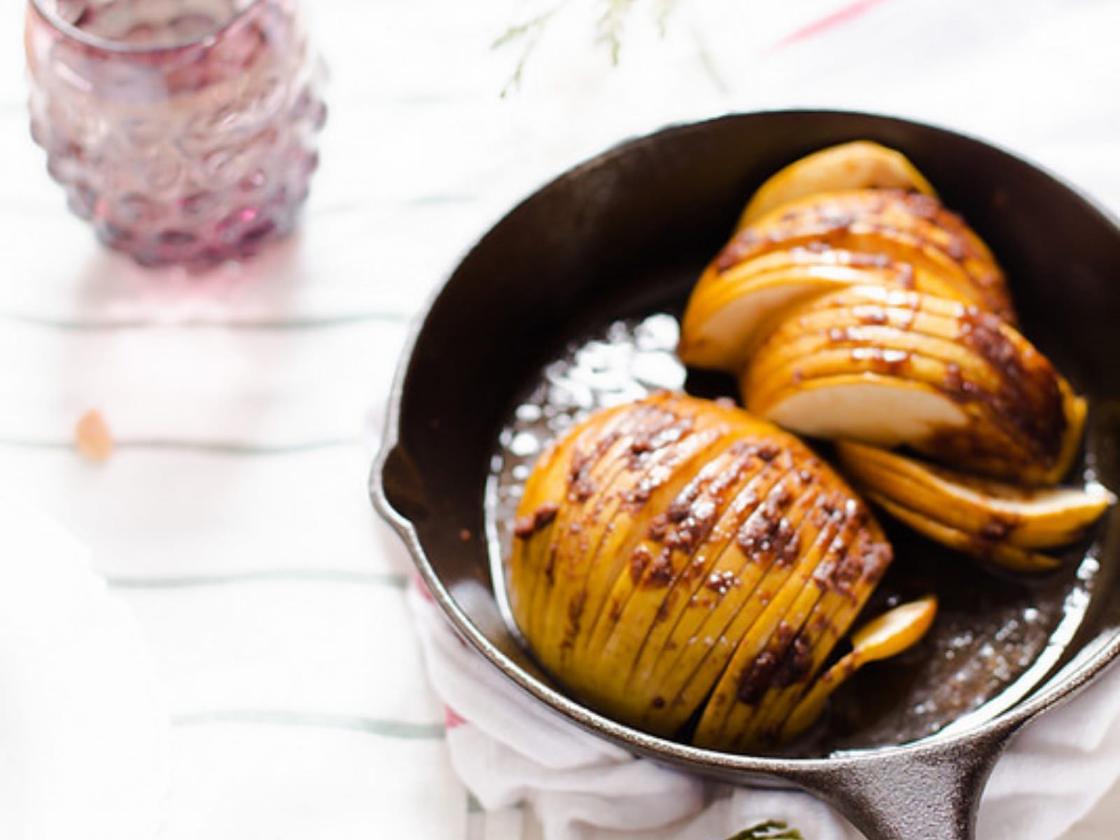 Hasselback Apples