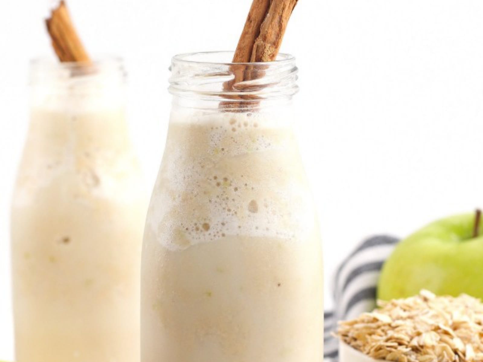 High-Protein Apple Pie Smoothie [Vegan]