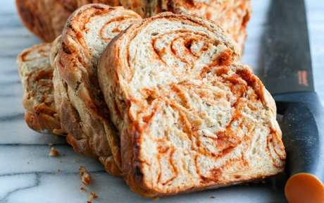 Sun-dried tomato and rosemary swirl bread