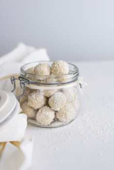 White Chocolate Truffles [Vegan, Paleo]
