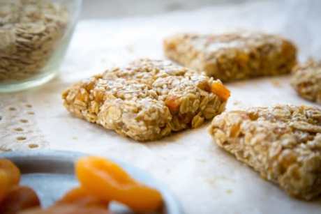 No-Bake Apricot Granola Bars [Vegan, Gluten-Free]