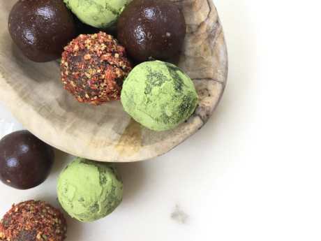 truffle-balls-feature-image-by-active-vegetarian