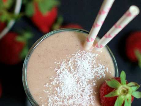 Strawberry Maca Milkshake - One Green Planet