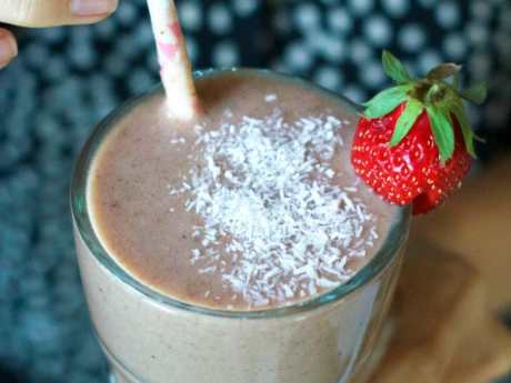 Strawberry Maca Milkshake - One Green Planet
