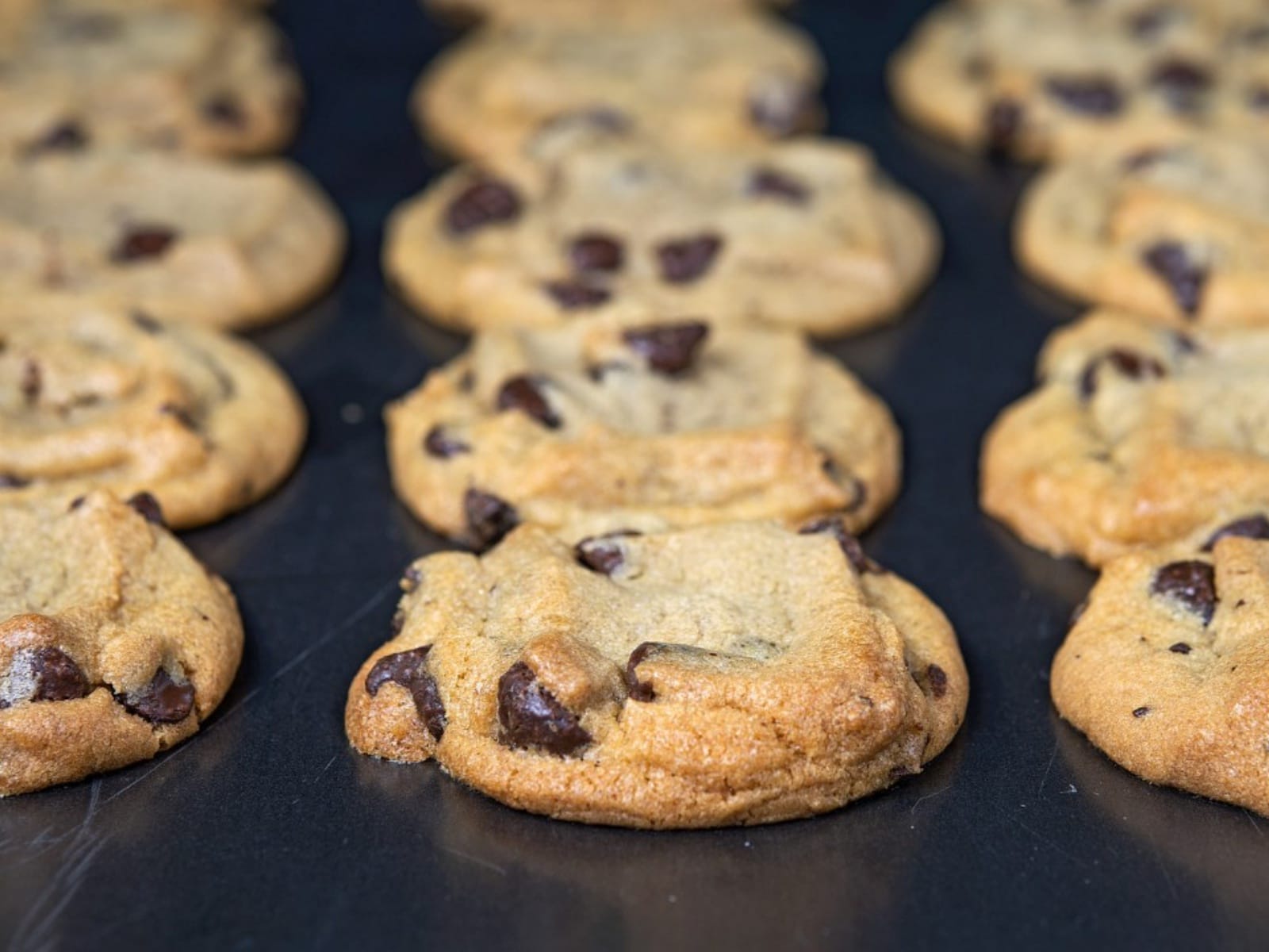 Vegan chocolate chip cookies