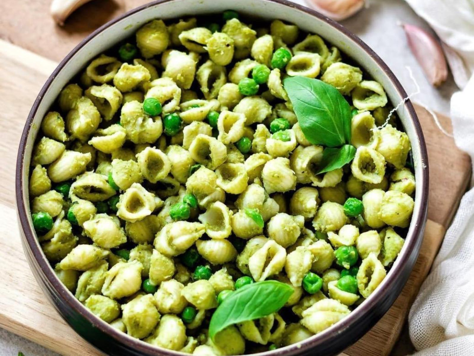 Avocado Pesto Pasta