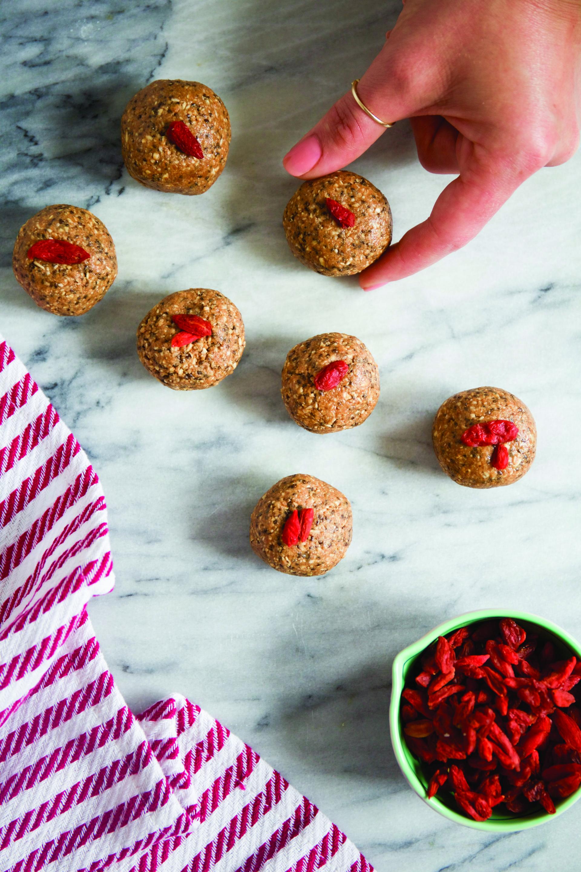 Blood-Sugar-Balancing Cinnamon Bites 