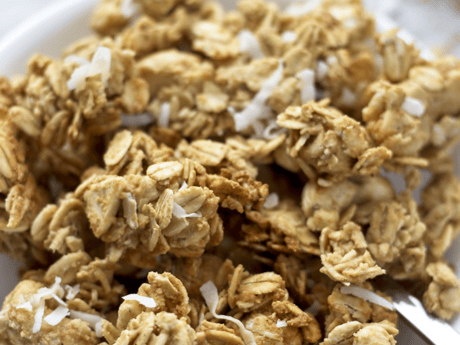 Vegan Cashew coconut granola
