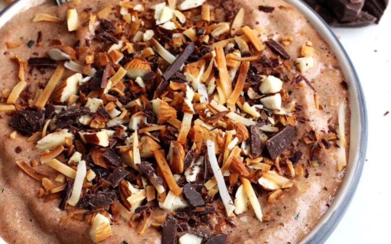 chocolate zucchini smoothie bowl