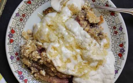 MIXED berry crisp