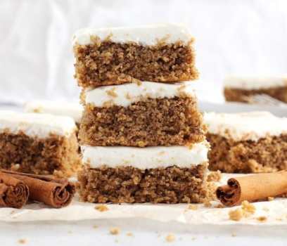 Vegan Cinnamon Roll Breakfast Bars