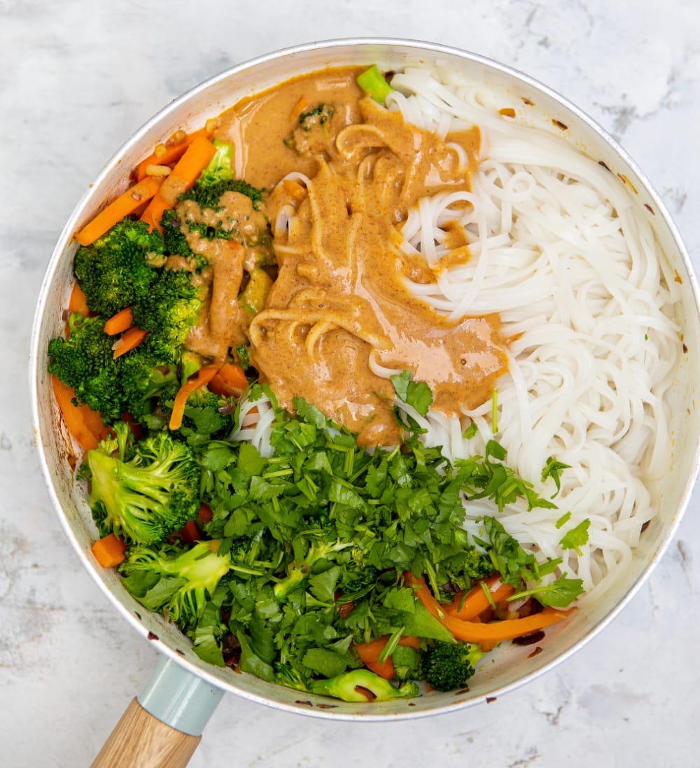 vegan satay sauce noodles