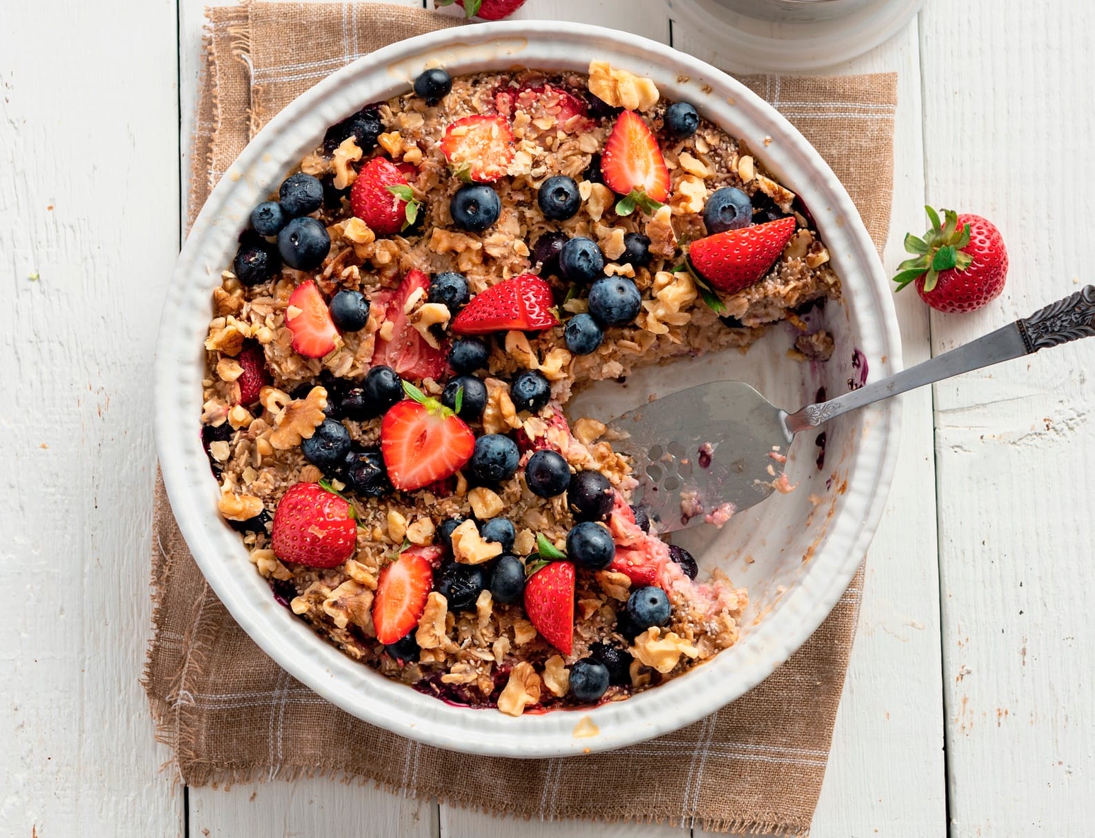 Vegan Berry Baked Oatmeal