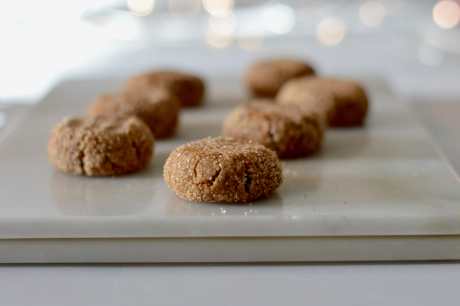 vegan Cinnamon almond cookies