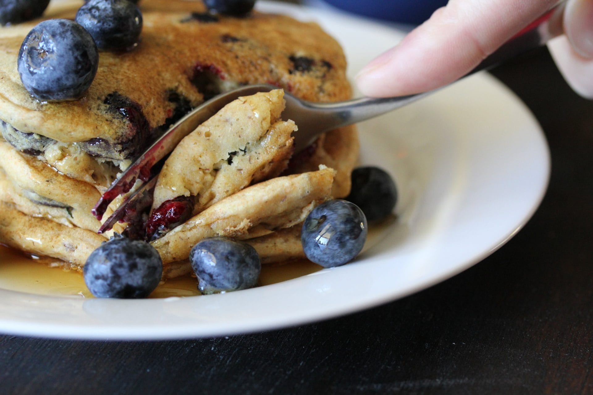 EASY WEEKEND MORNING PANCAKES