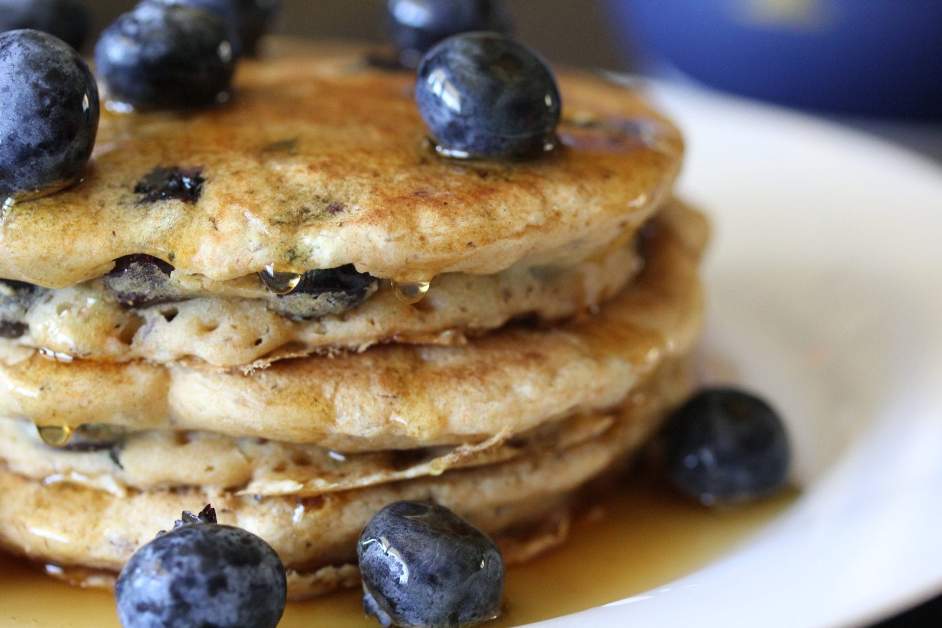 EASY WEEKEND MORNING PANCAKES