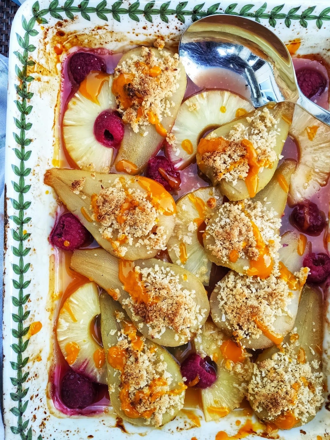 Summer Pineapple Crumble