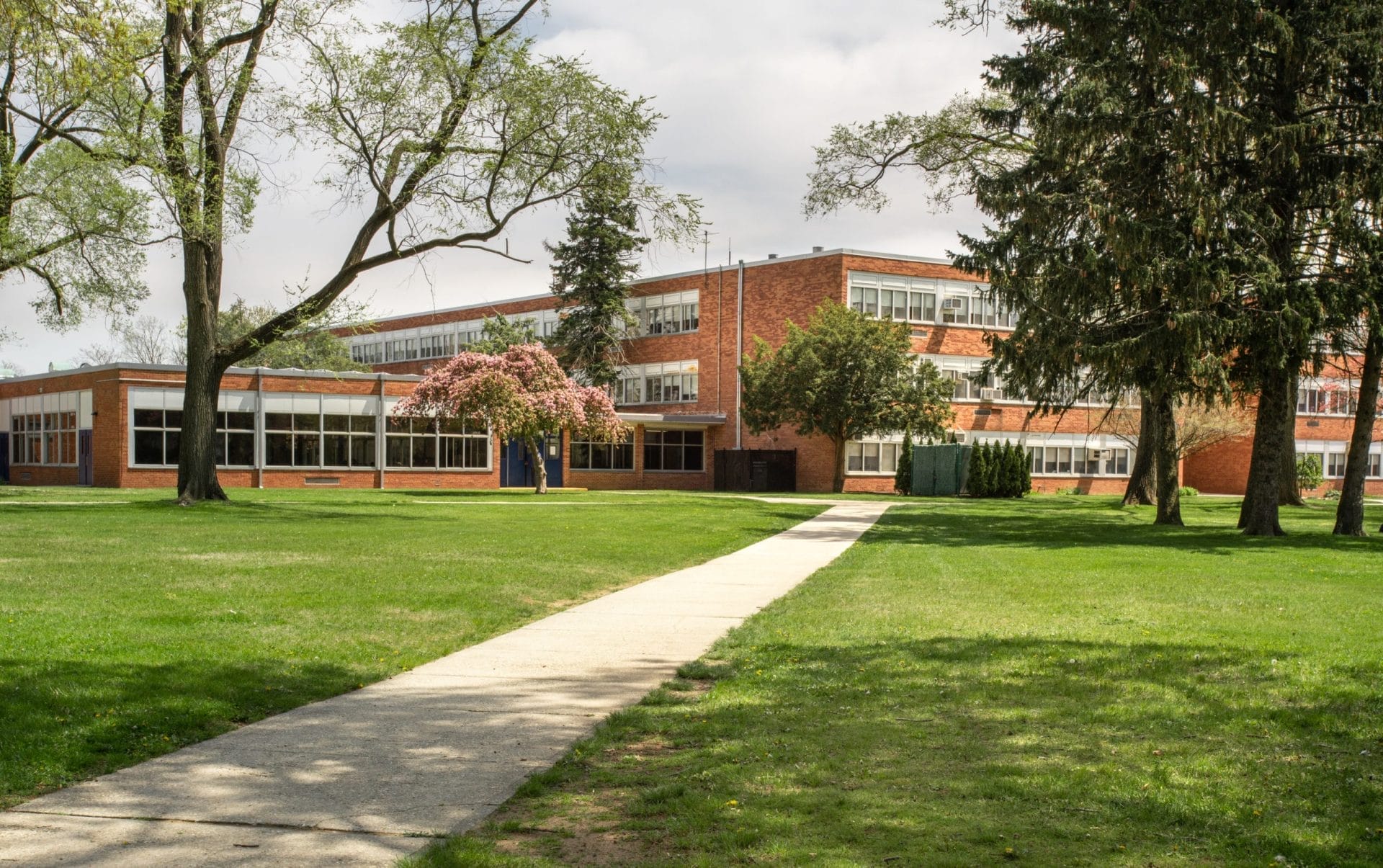 Exterior view of an American school