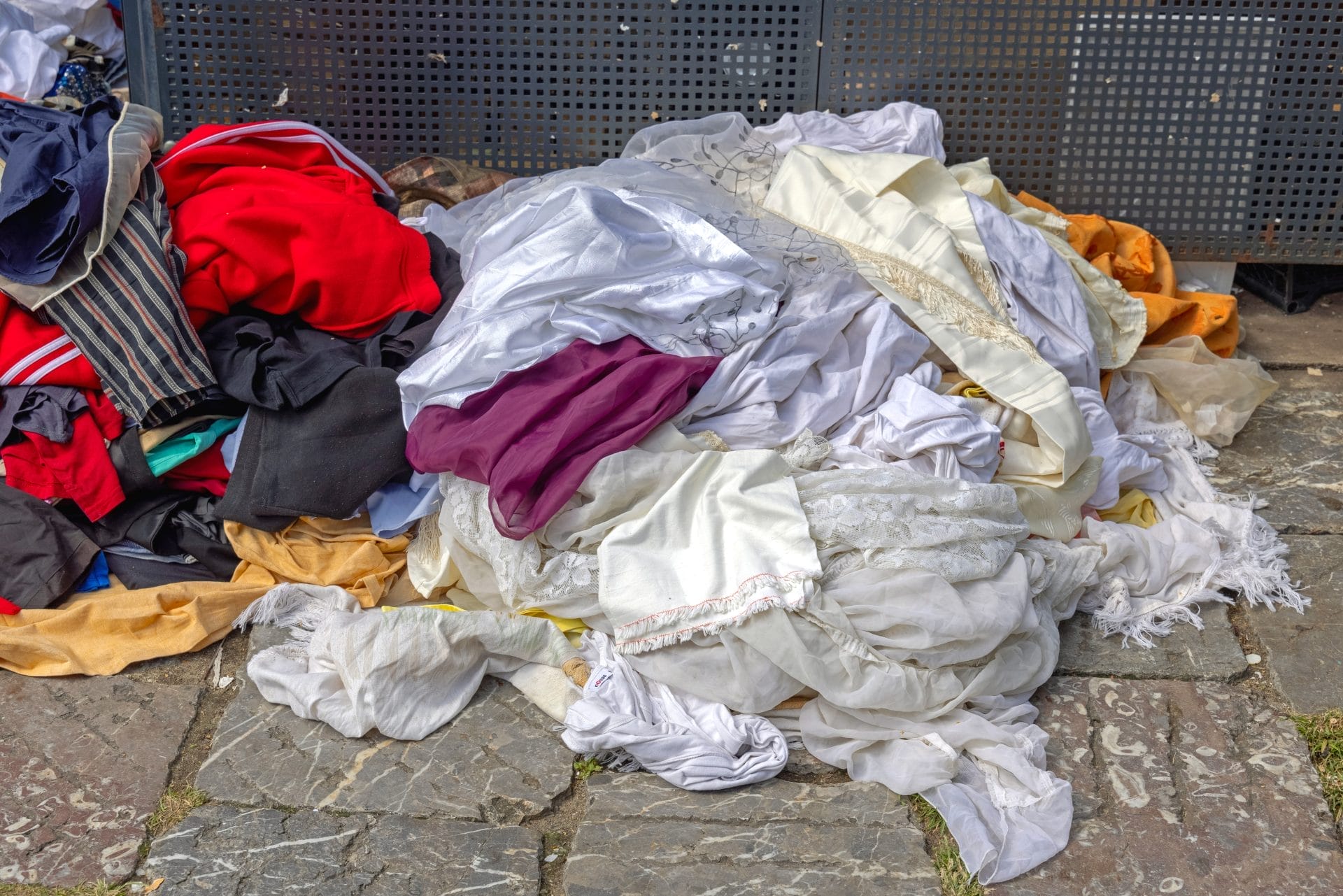 Fast fashion waste